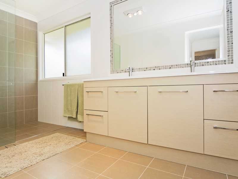 1/34 Miles Street, Coolangatta QLD 4225