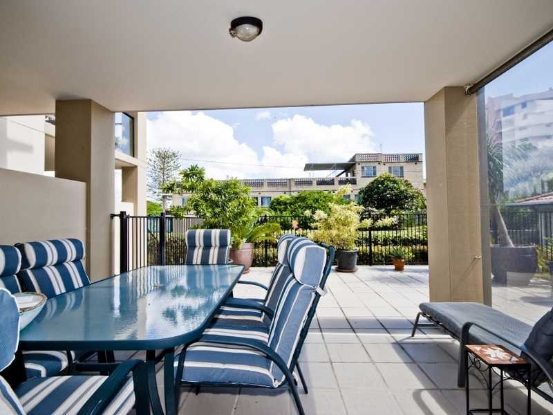 3/111-113 Golden Four Drive, Bilinga QLD 4225