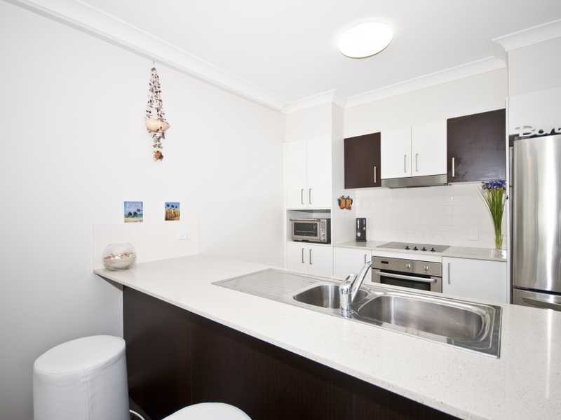 3/111-113 Golden Four Drive, Bilinga QLD 4225