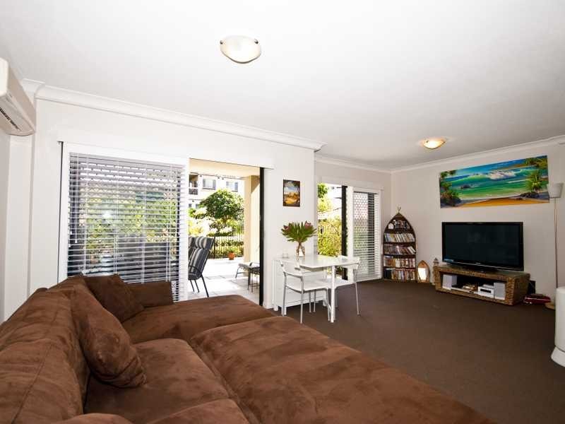 3/111-113 Golden Four Drive, Bilinga QLD 4225