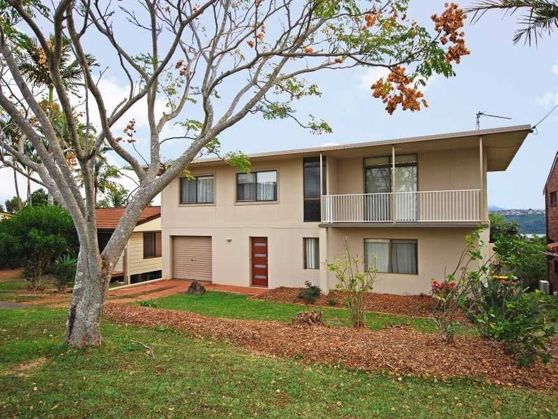 64 Hillcrest Avenue, Tweed Heads South NSW 2486