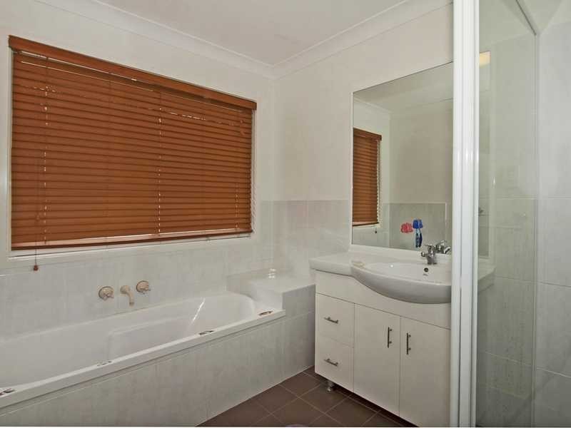 225 Kirkwood Road West, Tweed Heads South NSW 2486