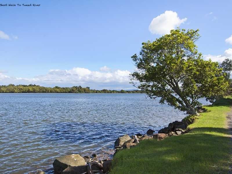2/93 Old Ferry Road, Banora Point NSW 2486