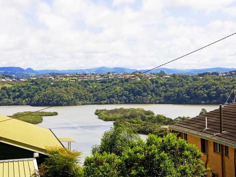 73 Hillcrest Avenue, Tweed Heads South NSW 2486