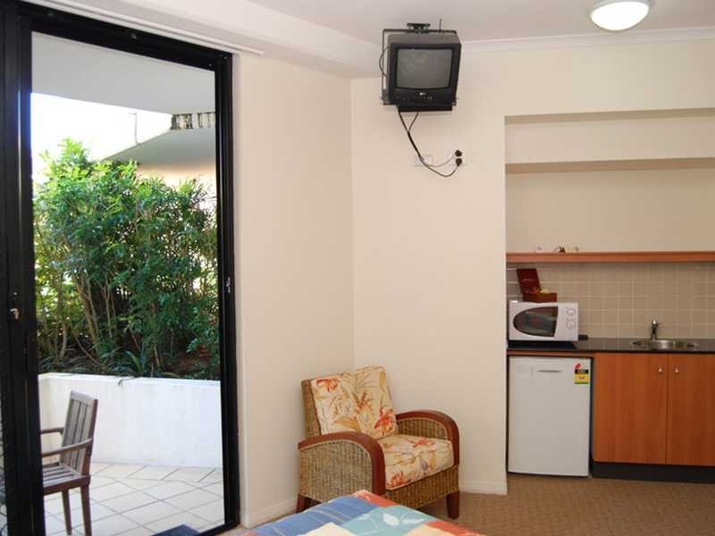 8/88 Marine Parade, Coolangatta QLD 4225