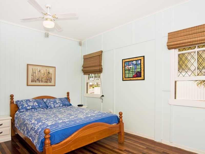 37 Dutton Street, Coolangatta QLD 4225