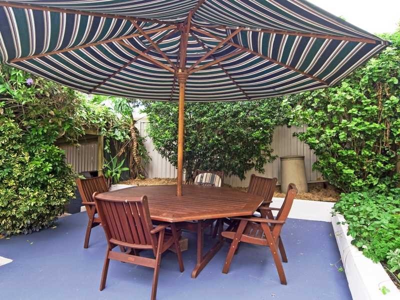 37 Dutton Street, Coolangatta QLD 4225