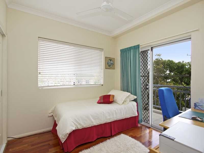 4/224 Pacific Parade, Bilinga QLD 4225