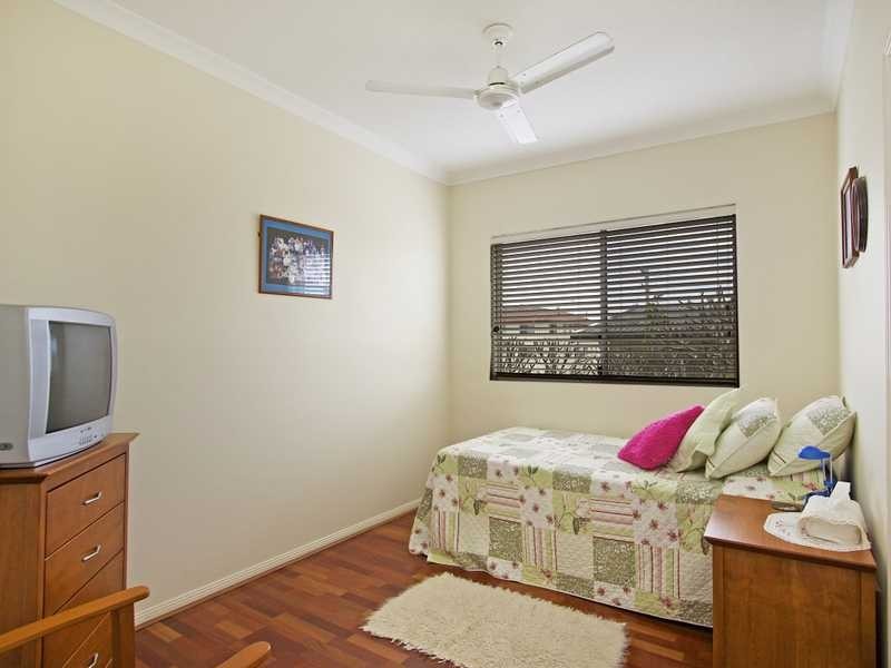 4/224 Pacific Parade, Bilinga QLD 4225