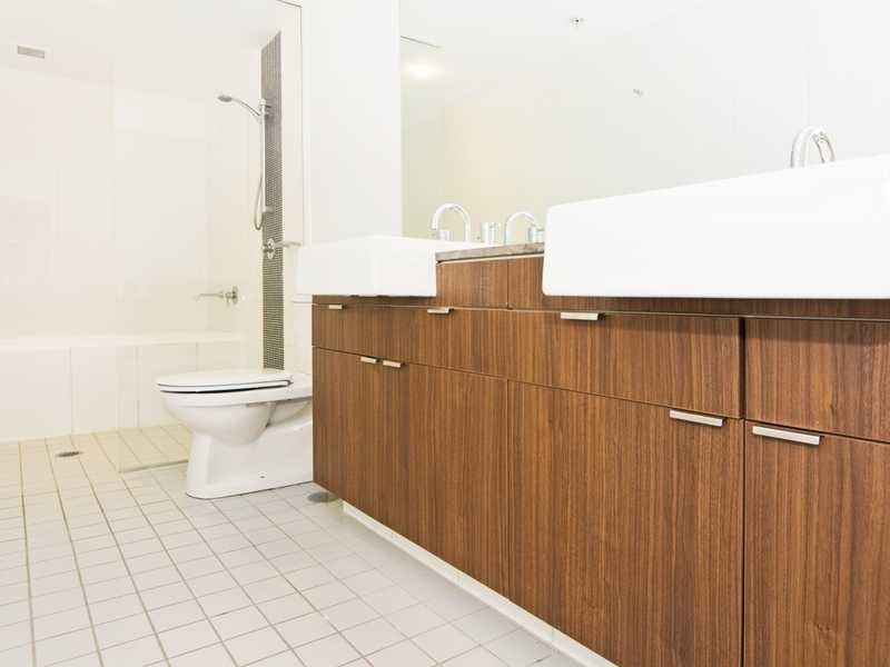 Unit 305/3 McLean Street, Coolangatta QLD 4225