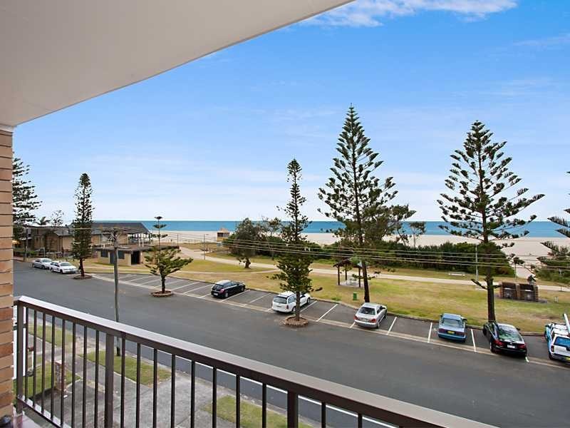 8/20 Pacific pde, Bilinga QLD 4225