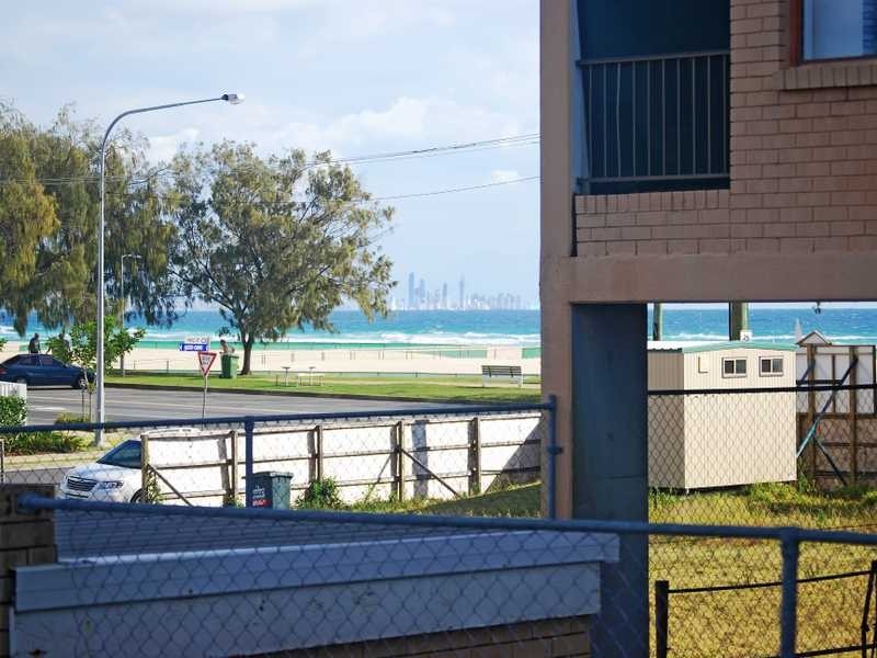 8/2 Haig Street, Kirra QLD 4225