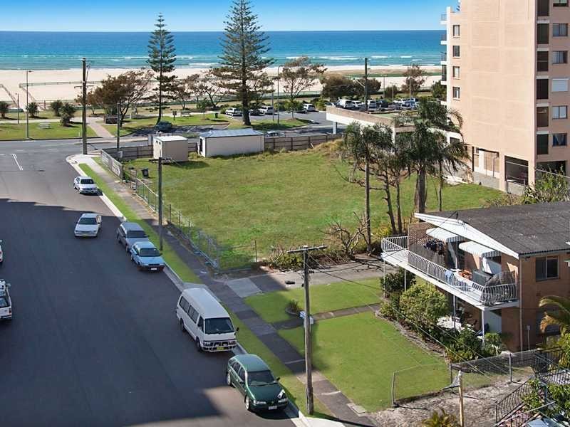 8/2 Haig Street, Kirra QLD 4225