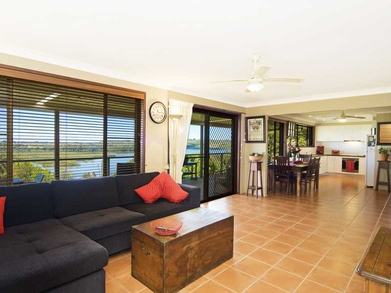 1 Warringa Drive, Bilambil Heights NSW 2486