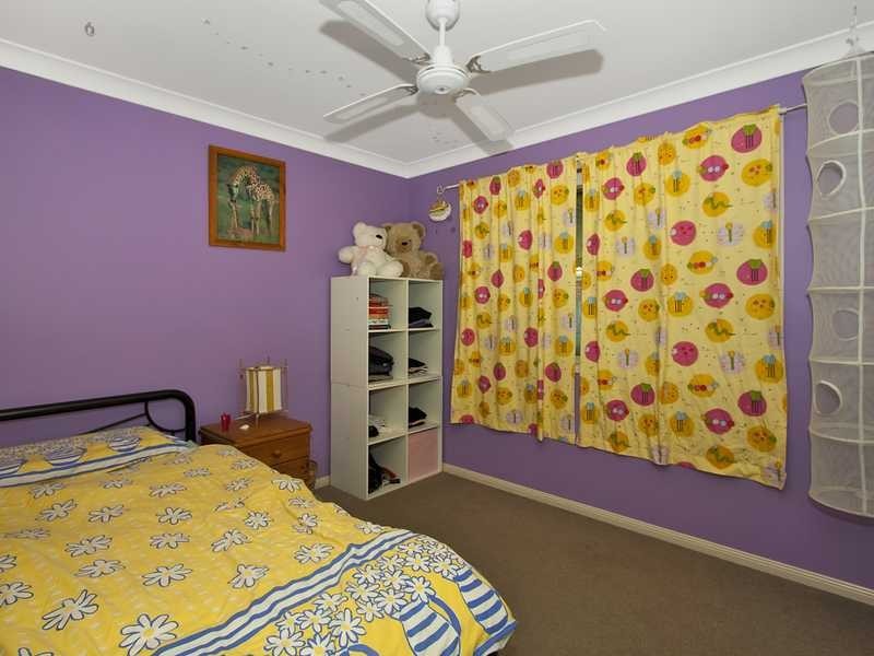 72 Avondale Dr, Banora Point NSW 2486