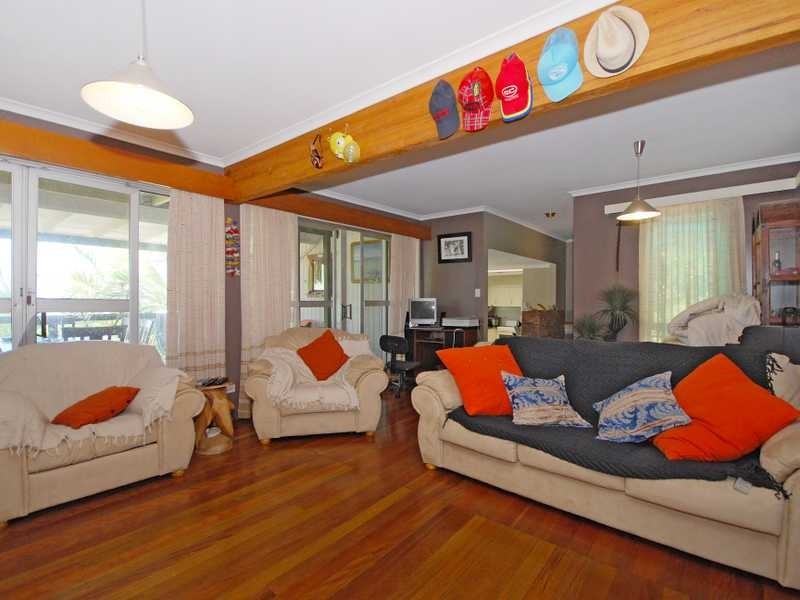 33 Myeerimba Pde, Tweed Heads West NSW 2485