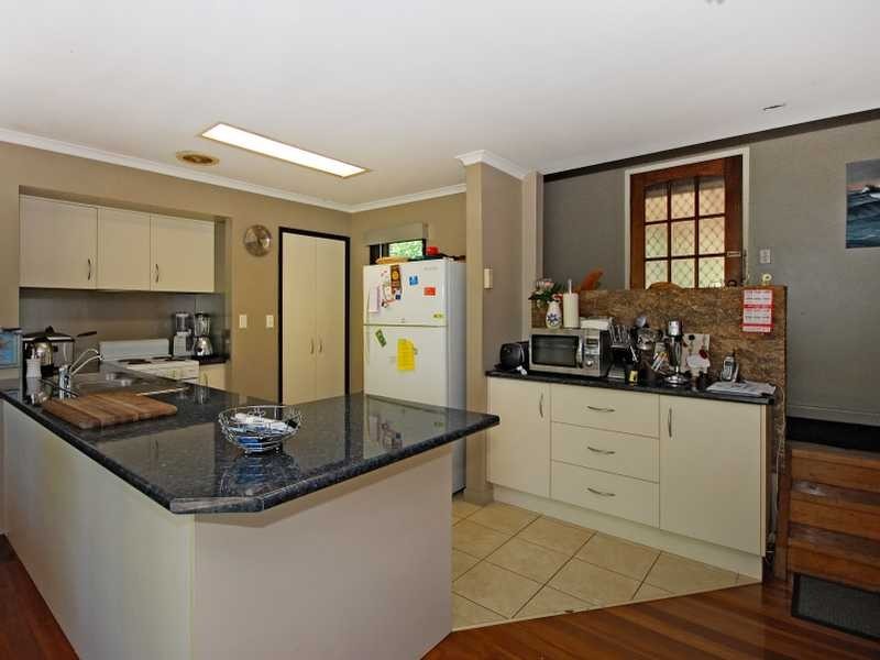 33 Myeerimba Pde, Tweed Heads West NSW 2485