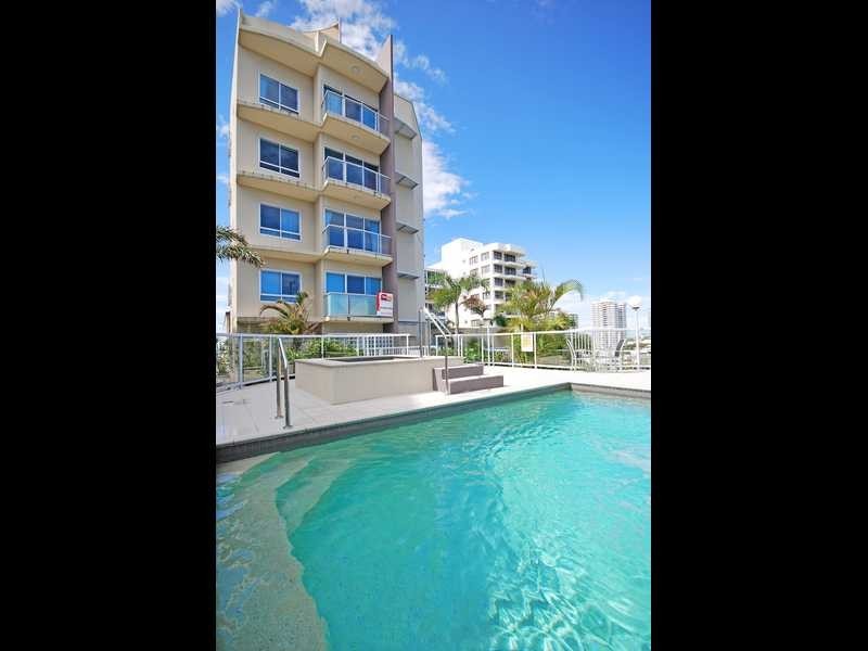 1/129 Musgrave Street, Coolangatta QLD 4225