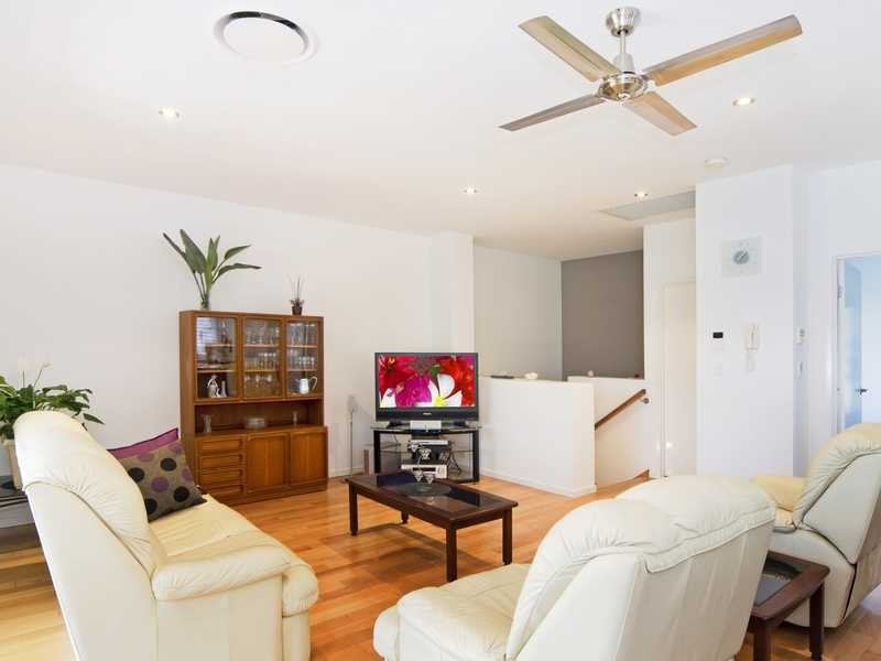 2/41 Wyberba Street, Tugun QLD 4224