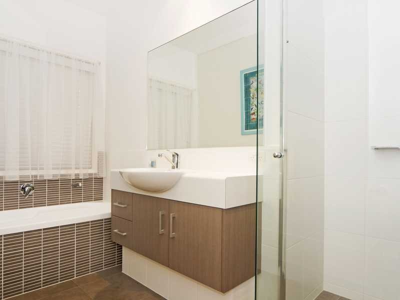 2/41 Wyberba Street, Tugun QLD 4224