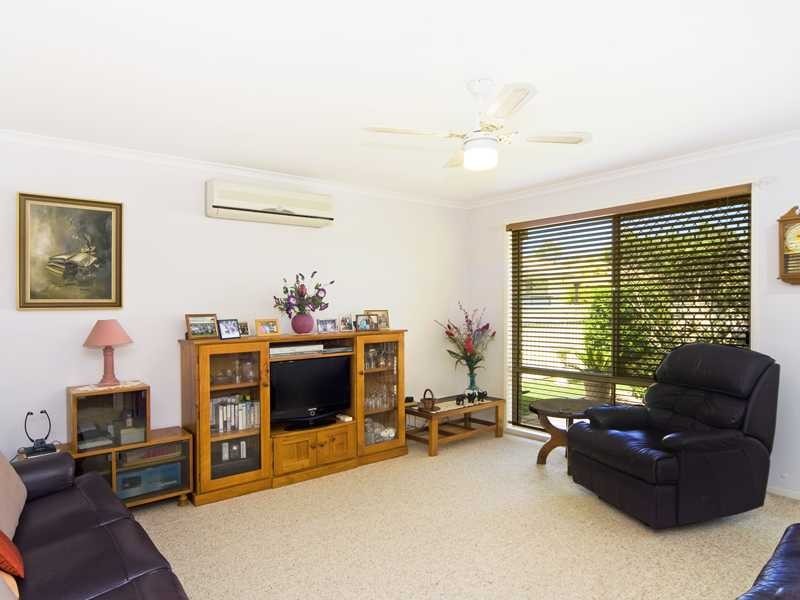 2/6 Covent Gardens Way, Banora Point NSW 2486