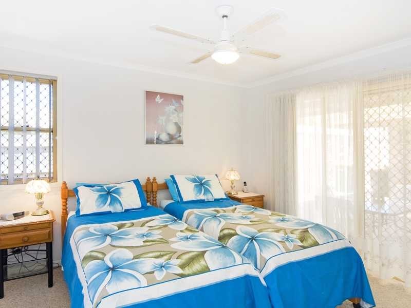 2/6 Covent Gardens Way, Banora Point NSW 2486