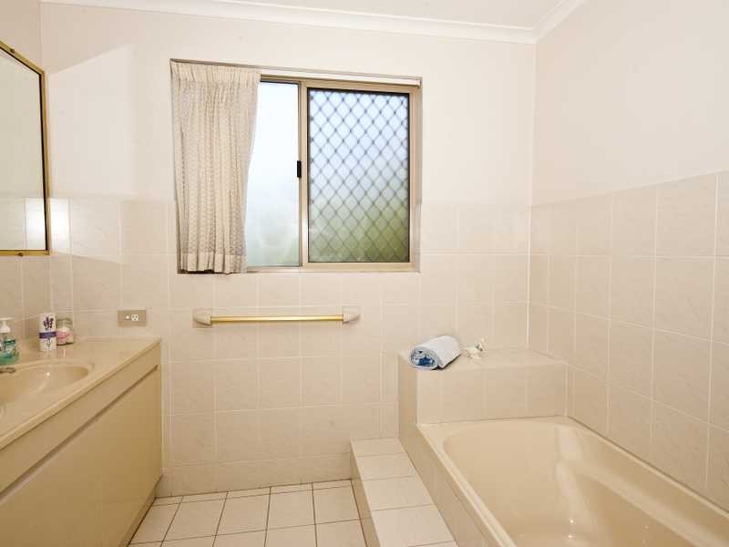 4/184 Pacific Pde, Bilinga QLD 4225