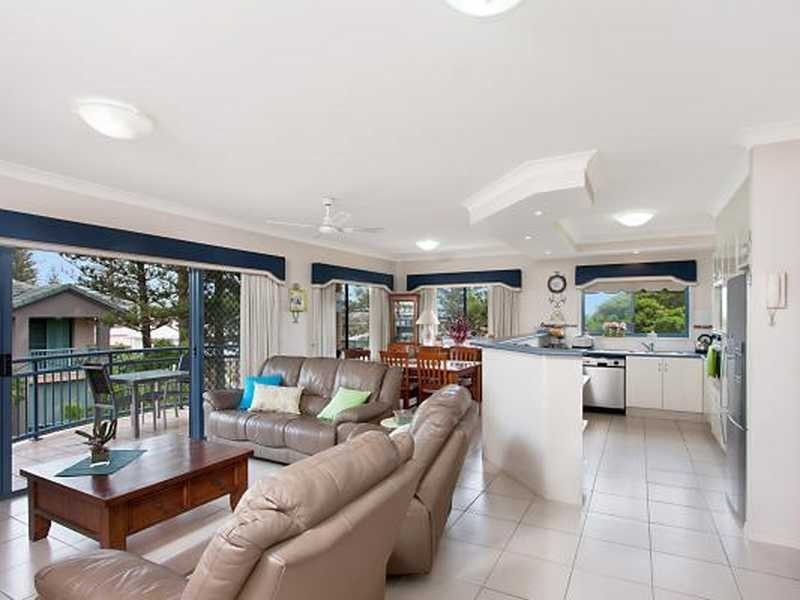12/139 Golden Four Drive, Bilinga QLD 4225