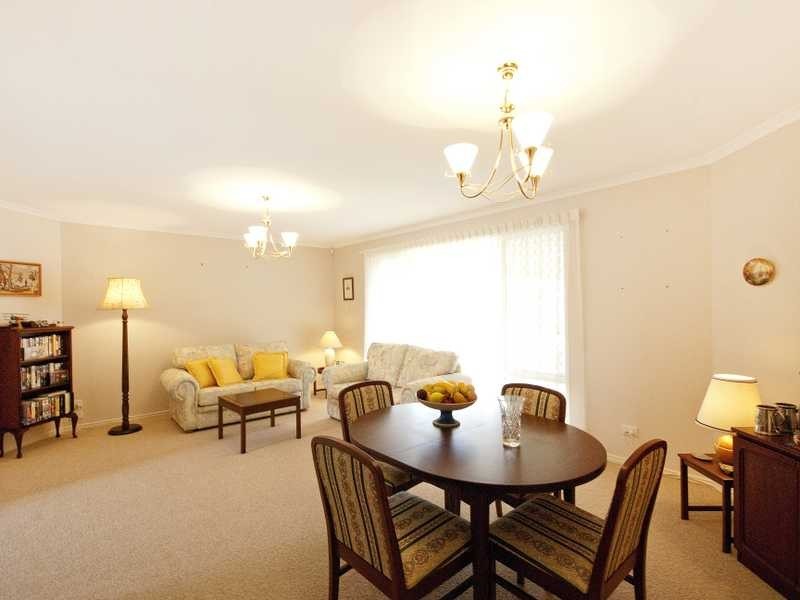 3 Magnolia Crescent, Banora Point NSW 2486