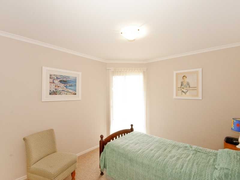 3 Magnolia Crescent, Banora Point NSW 2486