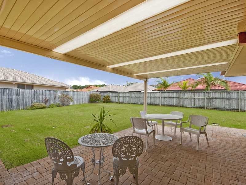 3 Magnolia Crescent, Banora Point NSW 2486