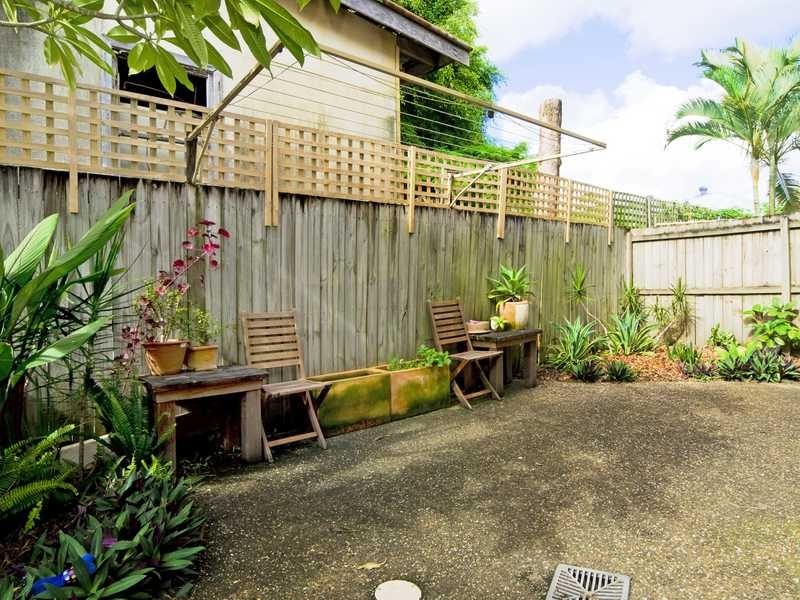 1/34 Miles Street, Coolangatta QLD 4225