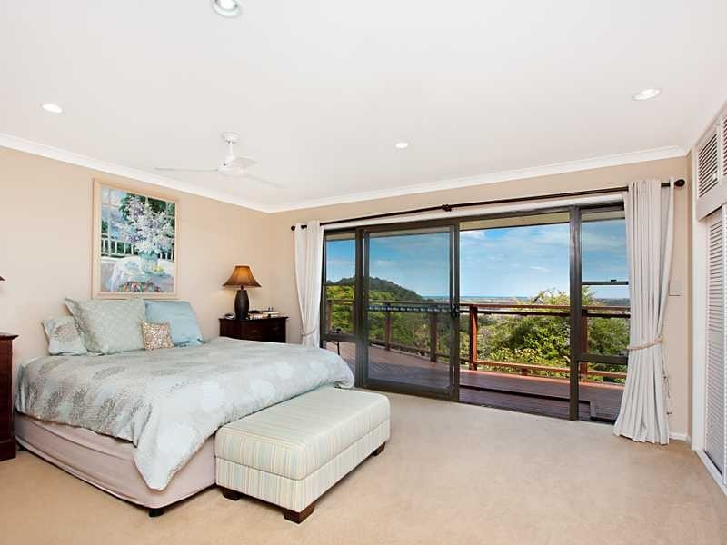8 The Parapet, Banora Point NSW 2486