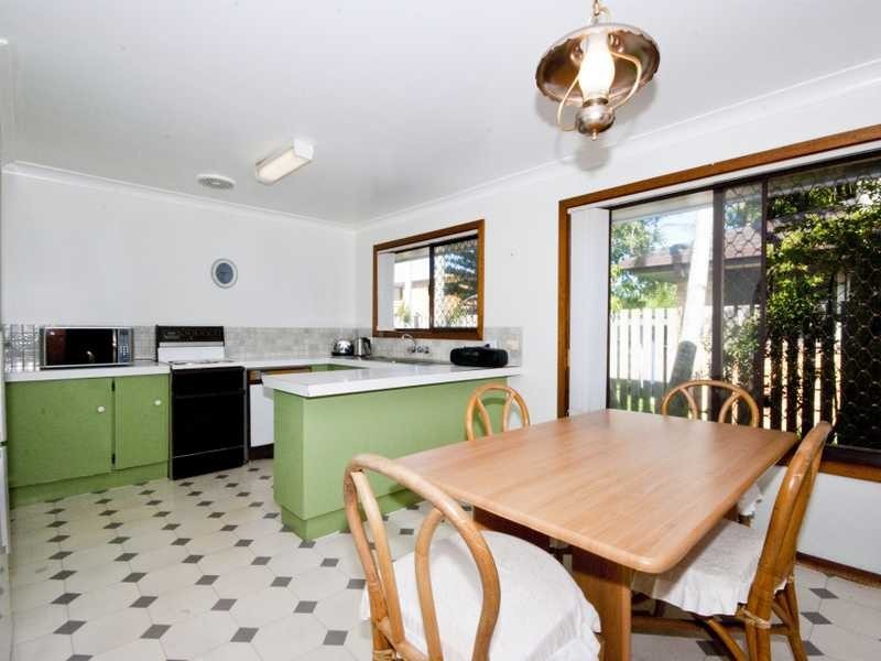 2/30 The Lakes Drive, Tweed Heads West NSW 2485