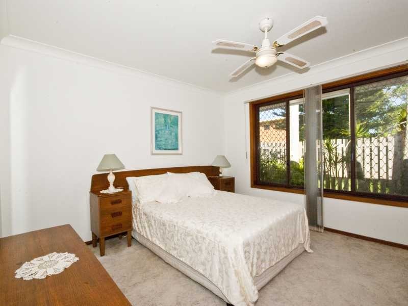 2/30 The Lakes Drive, Tweed Heads West NSW 2485