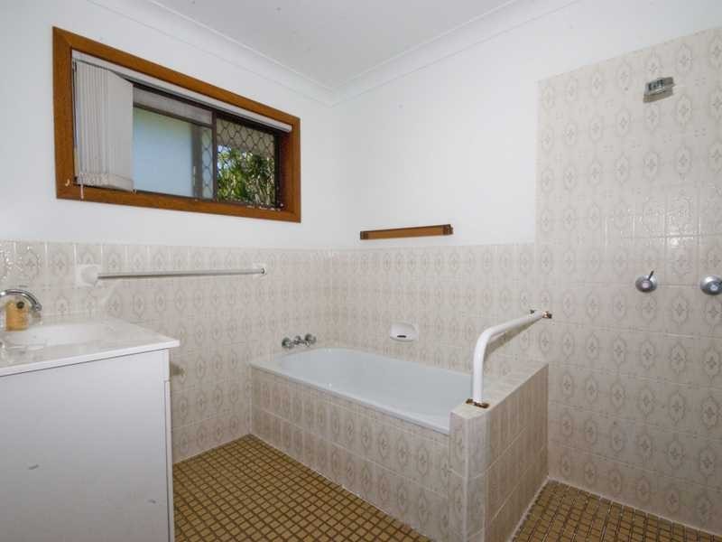 2/30 The Lakes Drive, Tweed Heads West NSW 2485