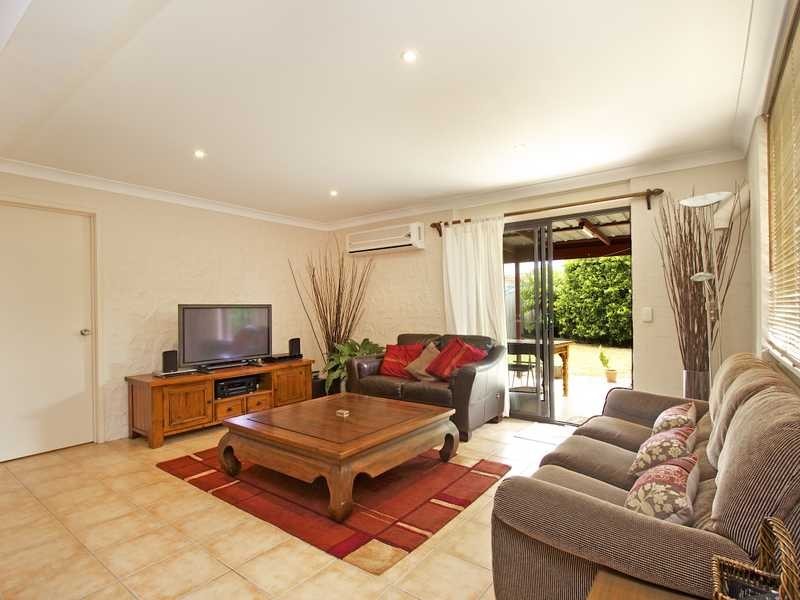 11 Pelican Place, Tweed Heads West NSW 2485