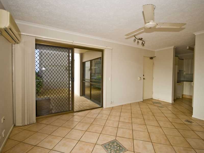 Unit/1/271 Golden Four Dr, Bilinga QLD 4225