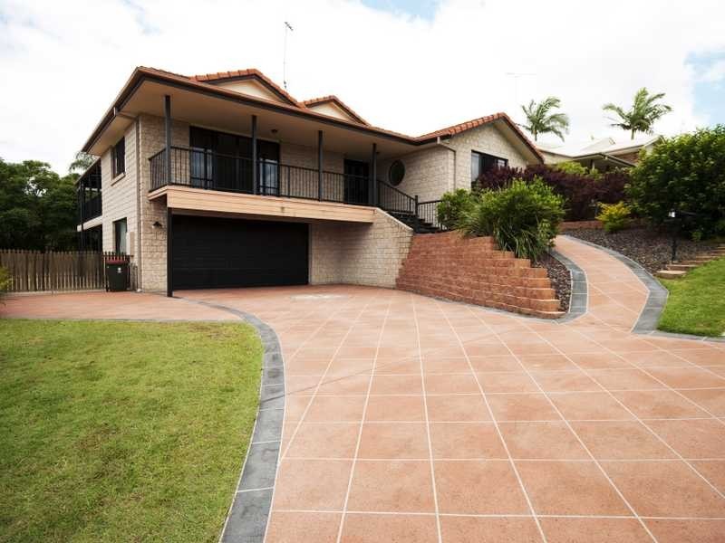 94 Lochlomond Drive, Banora Point NSW 2486