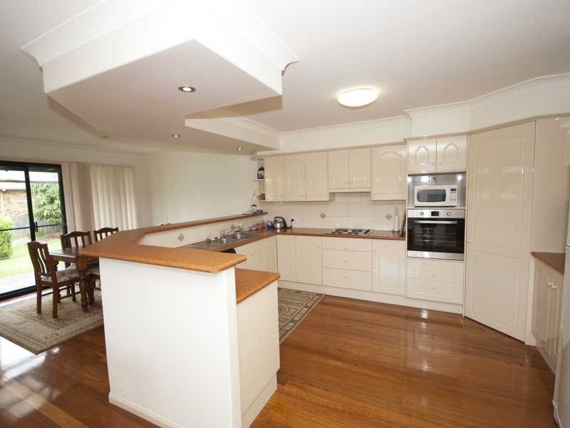94 Lochlomond Drive, Banora Point NSW 2486