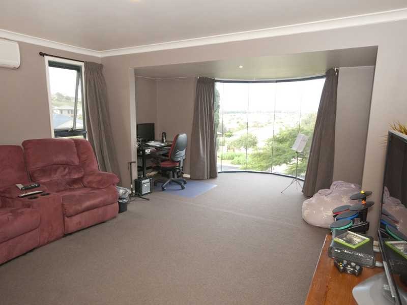 32 Daintree Close, Banora Point NSW 2486