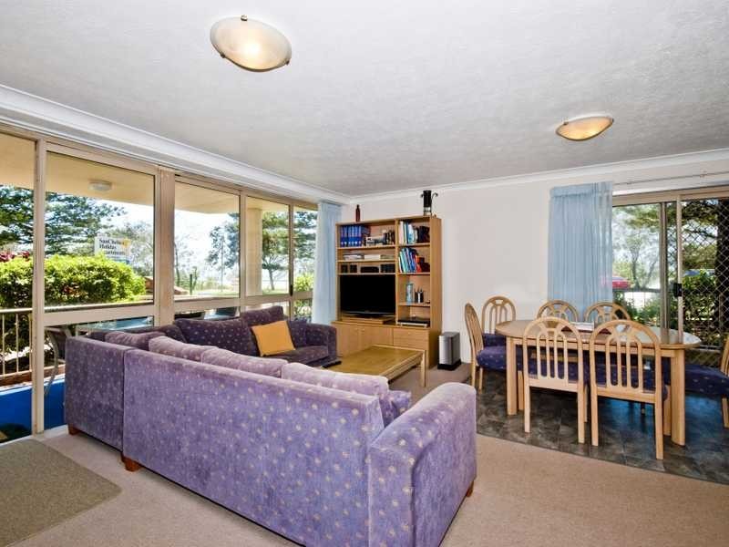 Unit/1/146 Pacific Parade, Bilinga QLD 4225