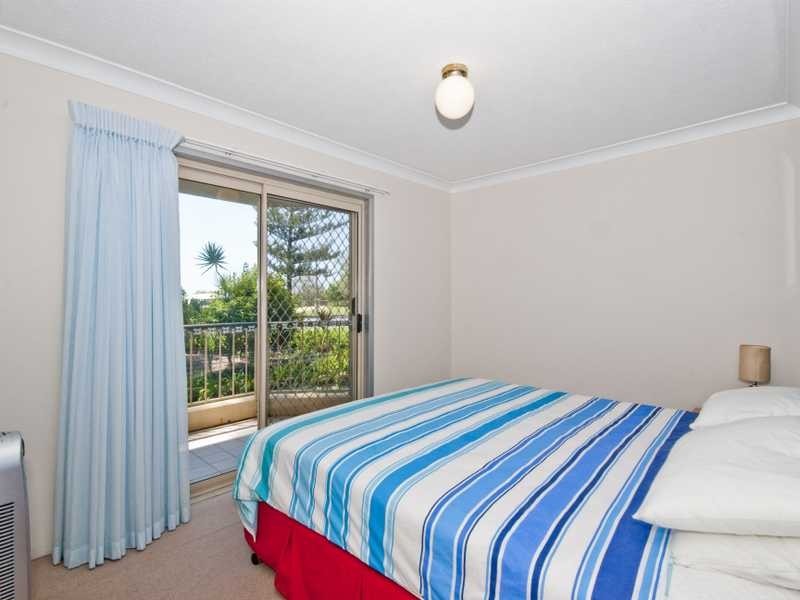 Unit/1/146 Pacific Parade, Bilinga QLD 4225