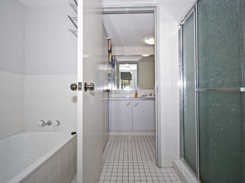 Unit/1/146 Pacific Parade, Bilinga QLD 4225