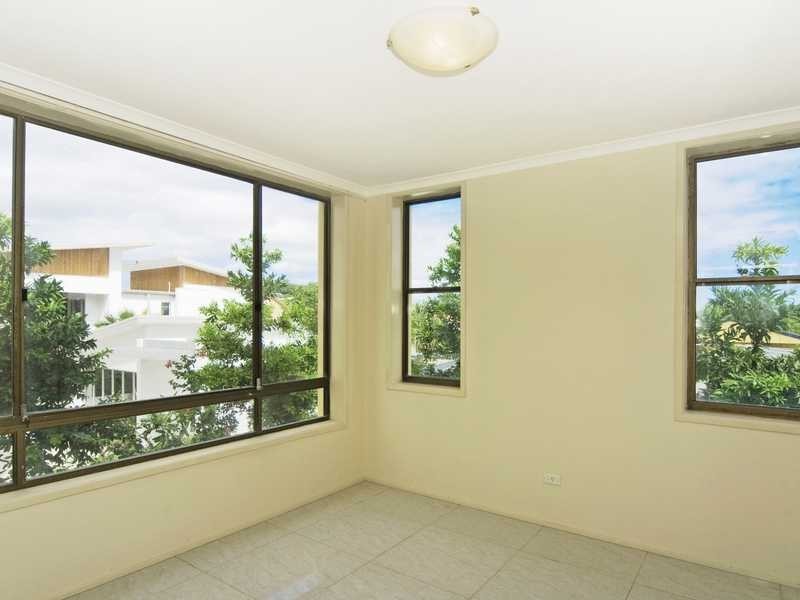 15/22 Musgrave Street, Coolangatta QLD 4225