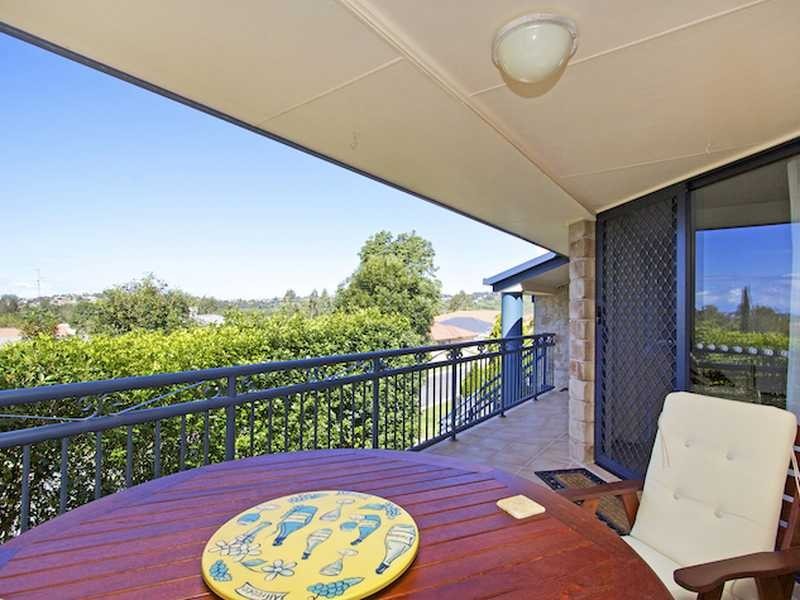 2/2 Daintree Close, Banora Point NSW 2486