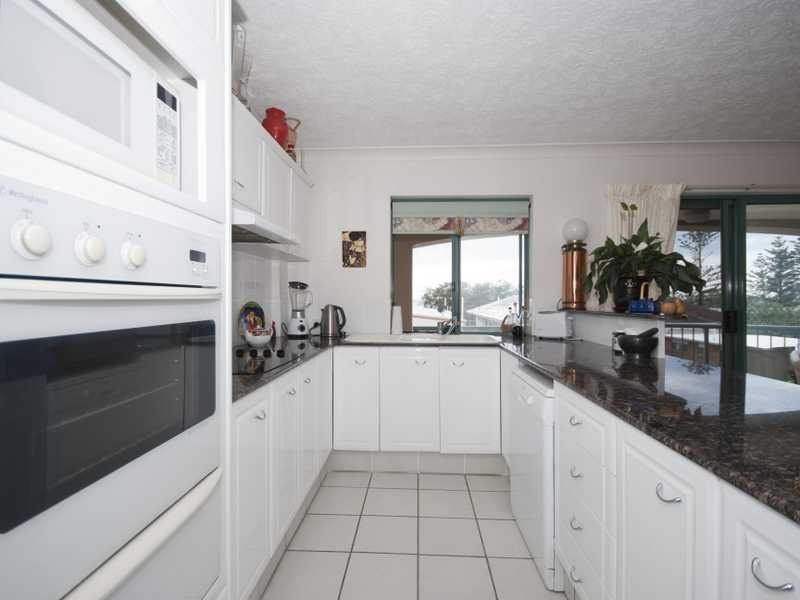 25/147 Golden Four Drive, Bilinga QLD 4225