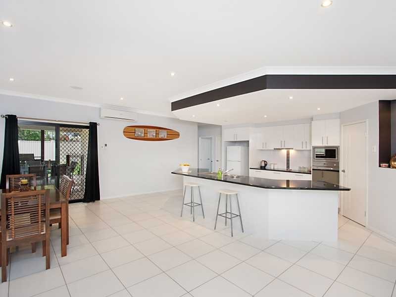 6 Mylestom Circle, Pottsville NSW 2489