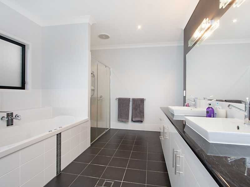 6 Mylestom Circle, Pottsville NSW 2489