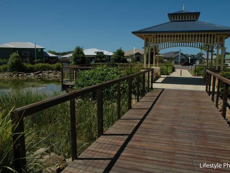 6 Mylestom Circle, Pottsville NSW 2489